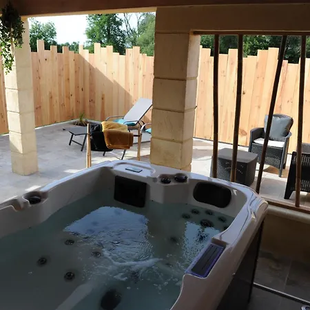 Penzion L'alcove D'alienor